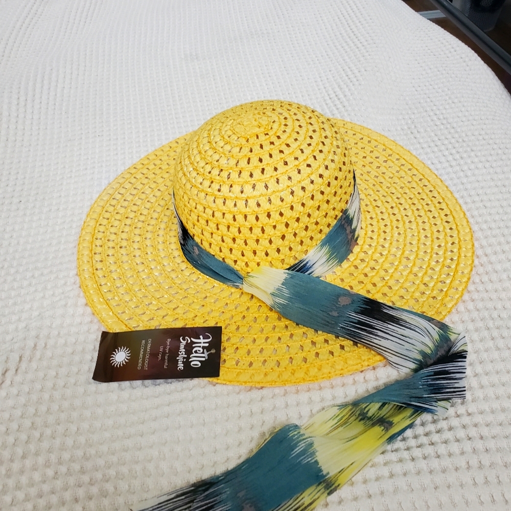 Straw hat with scarf